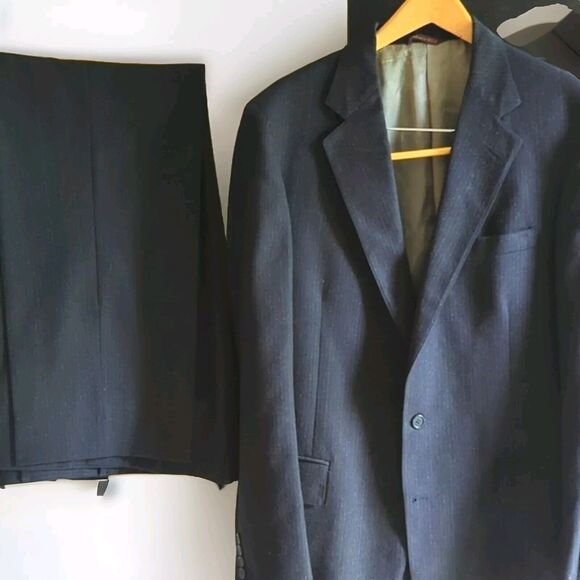 Vintage Hects Cricketeer Two Button Dark Gray Wool Pinstripe 2-Piece Suit 42 - Picture 1 of 9